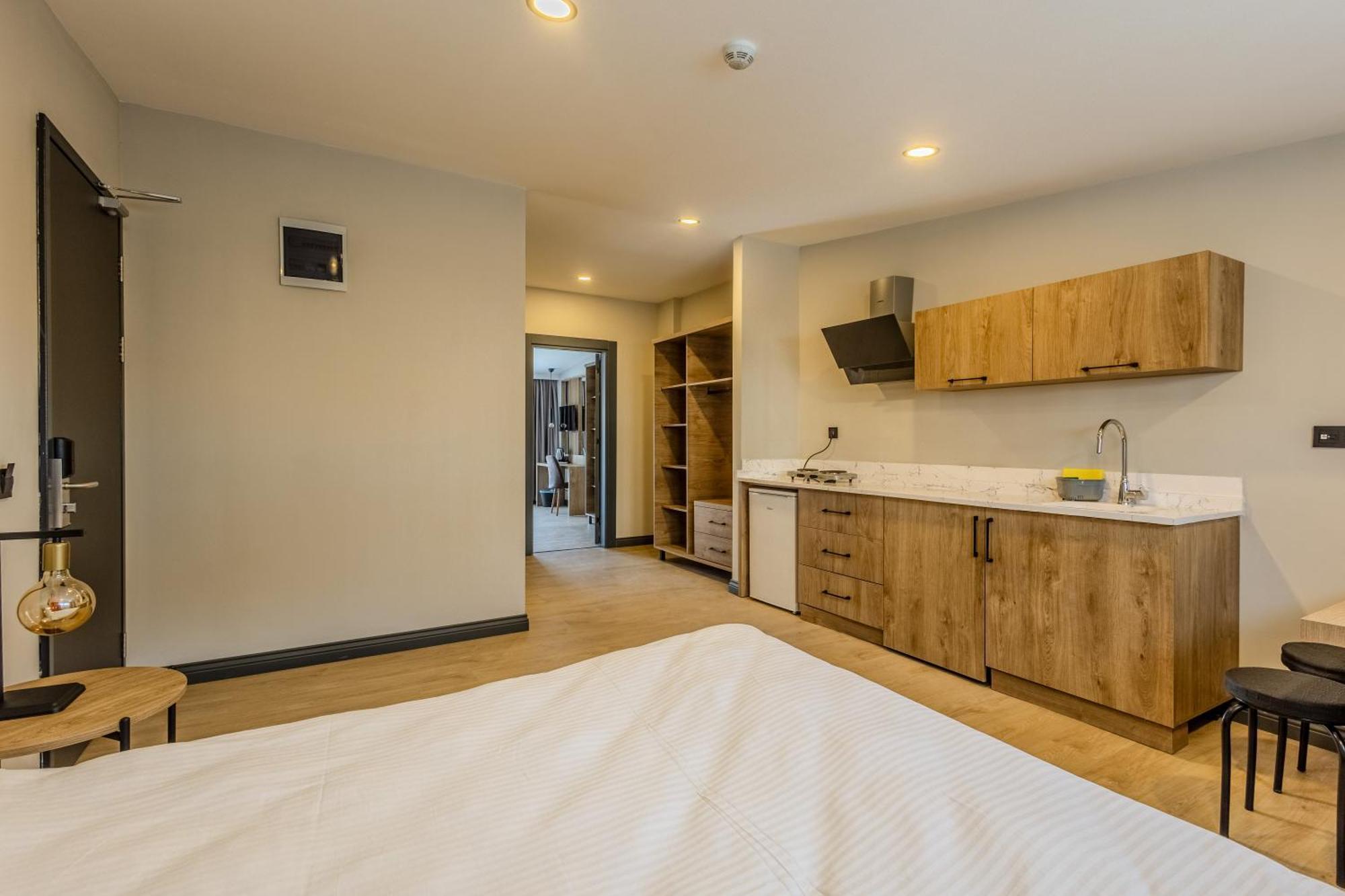 Leliko Suites Анталия Екстериор снимка